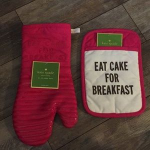 Kate spade pink oven mitt and pot holder